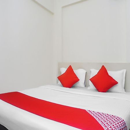 Oyo 16007 Sk Executive Hotel Yerandwane Eksteriør billede